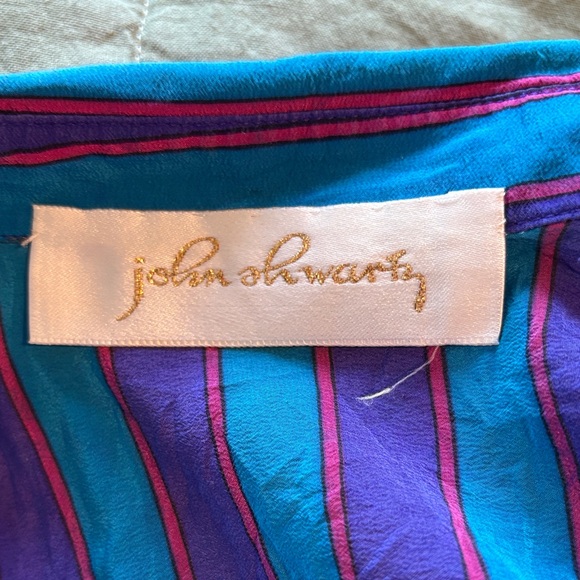 Colorful Patterned Button-Up Shirt - Picture 4 of 4